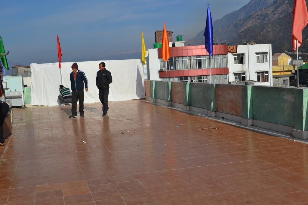 Hotel Atithi International Katra  Kültér fotó
