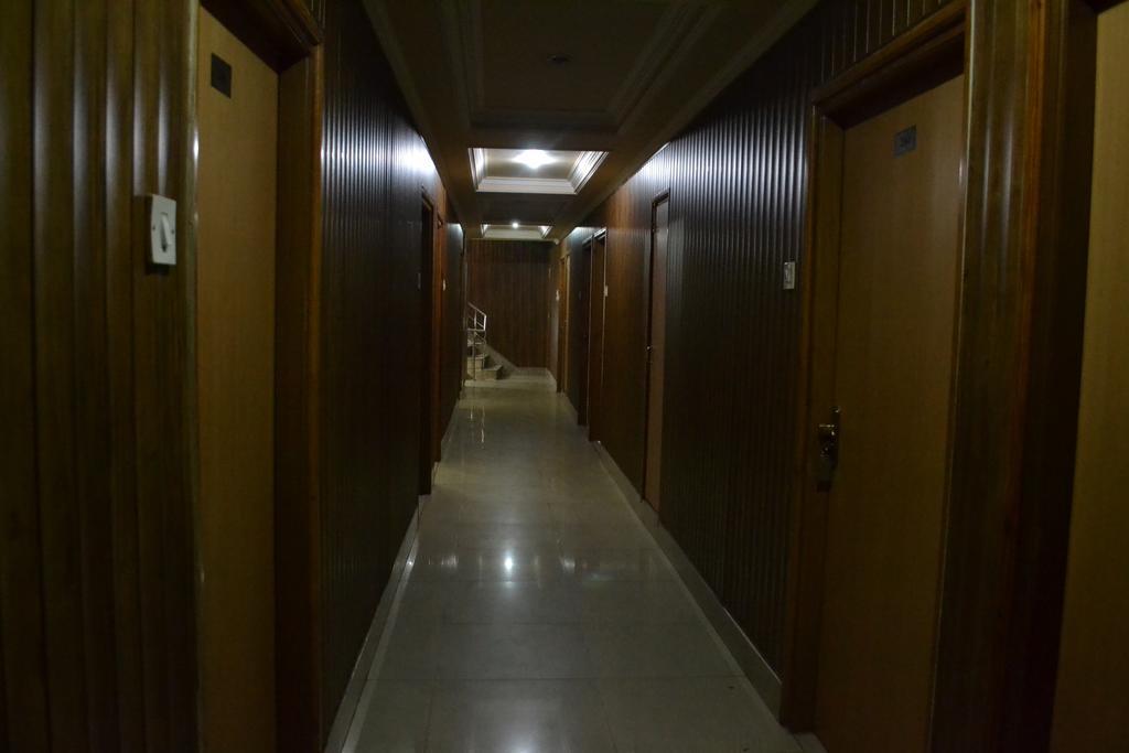 Hotel Atithi International Katra  Kültér fotó