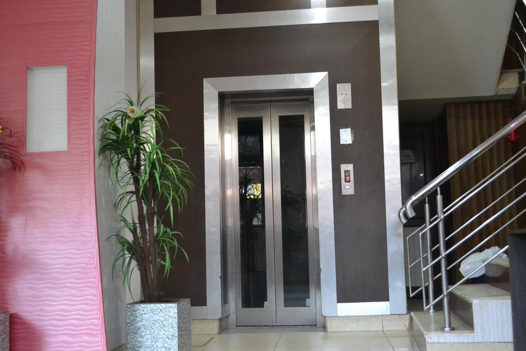 Hotel Atithi International Katra  Kültér fotó