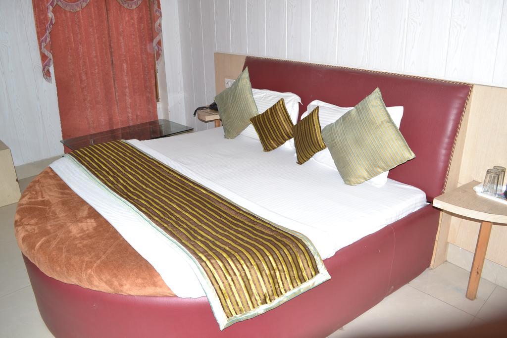 Hotel Atithi International Katra  Szoba fotó