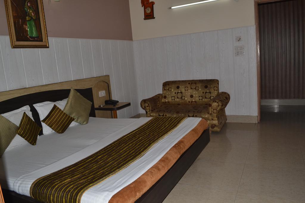 Hotel Atithi International Katra  Szoba fotó