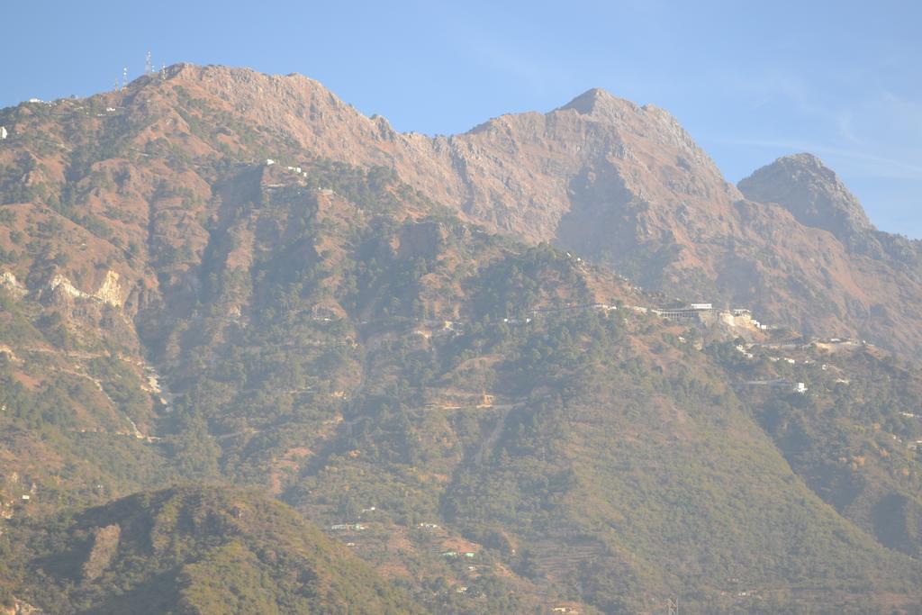 Hotel Atithi International Katra  Kültér fotó